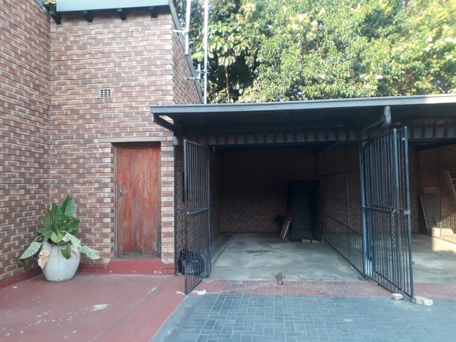 2 Bedroom Property for Sale in Rustenburg Central North West